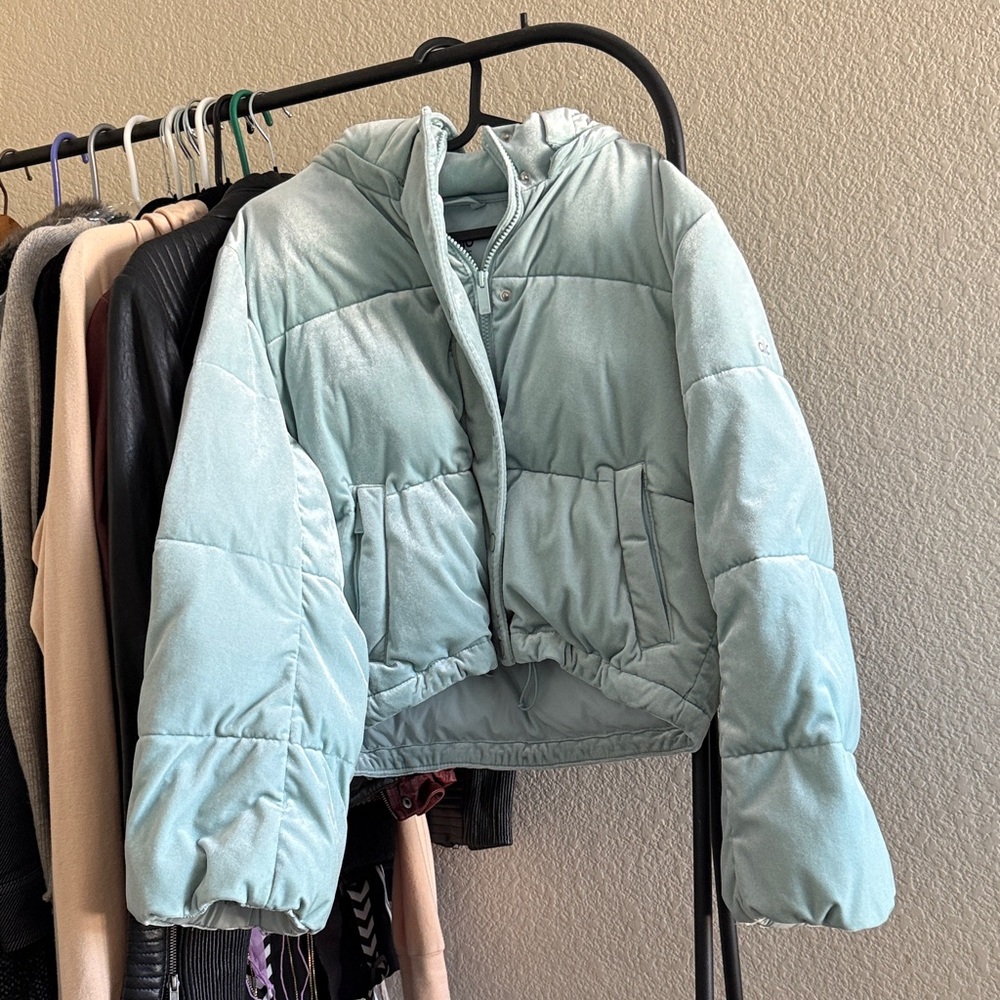Alo yoga puffer jacket— ❌SOLD❌